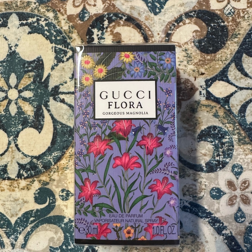 Authentic Gucci Flora Gorgeous Magnolia - Picture 2 of 5